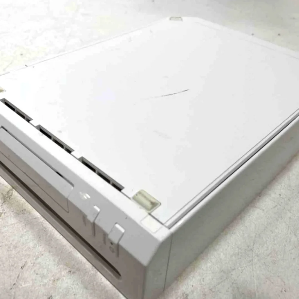 White Nintendo Wii RVL-001 Console W/ A/V & Power & Sensor Bar